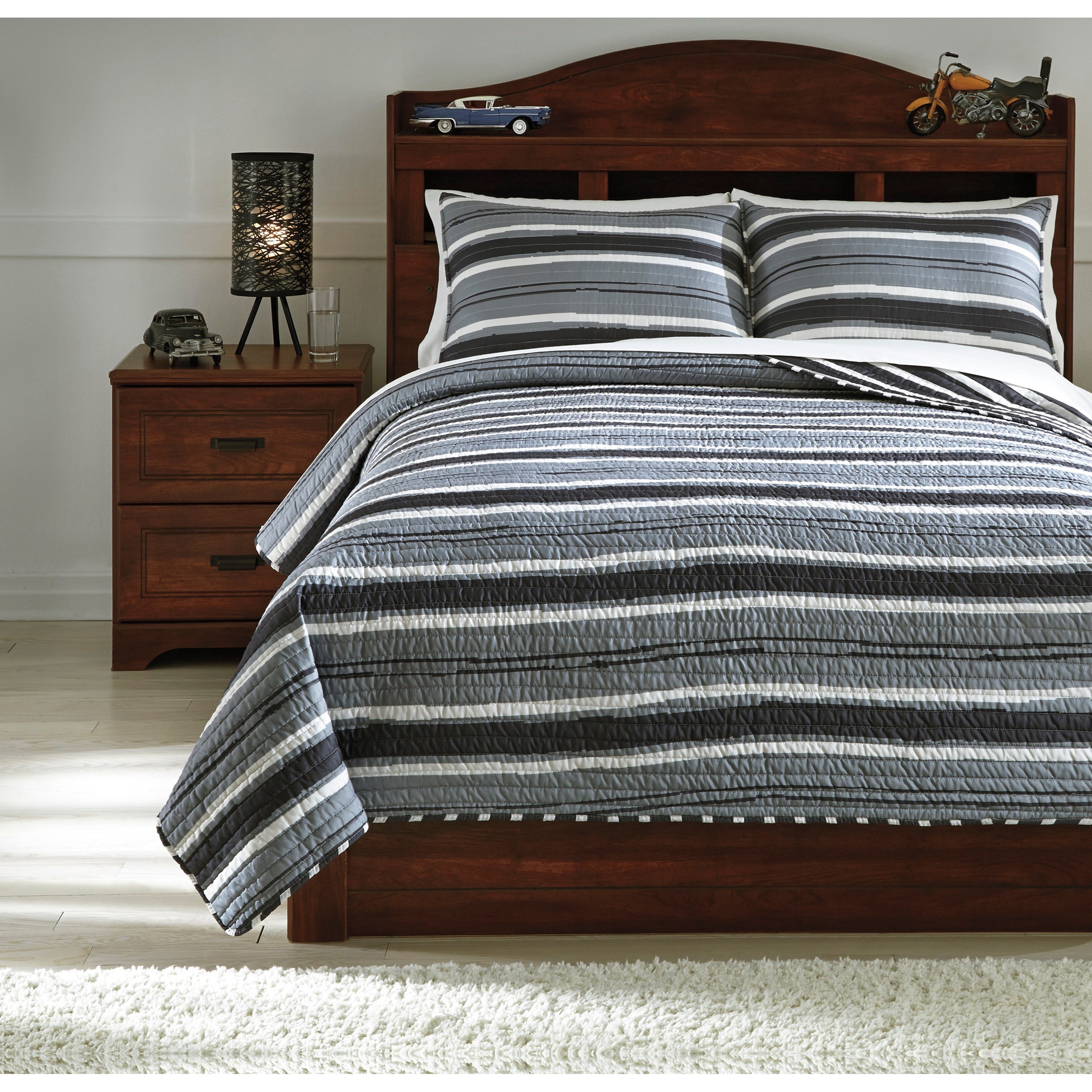Signature Design by Ashley Bedding Sets Q420003F Full Merlin Coverlet